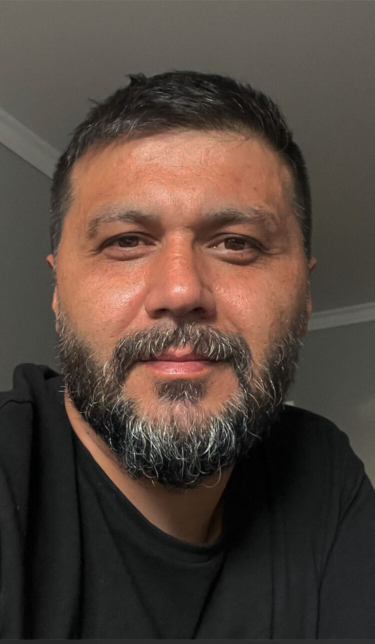  46950368  Erol, 40 ,    