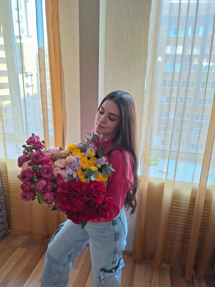  54609808  Polina, 23 ,    