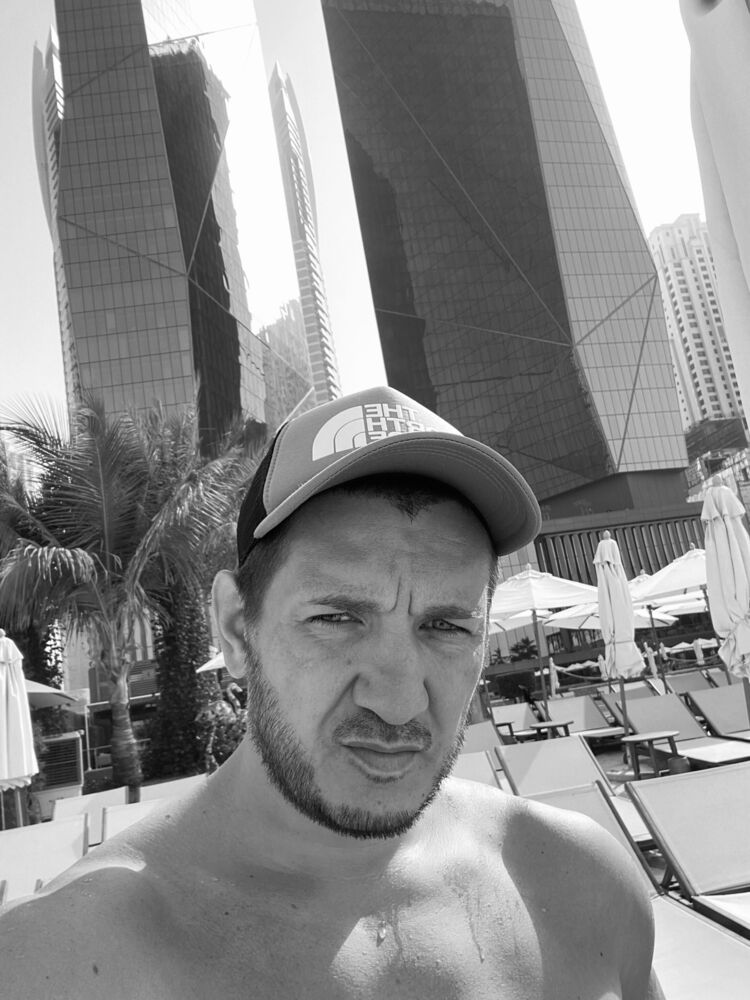  28095828  Denis, 38 ,    