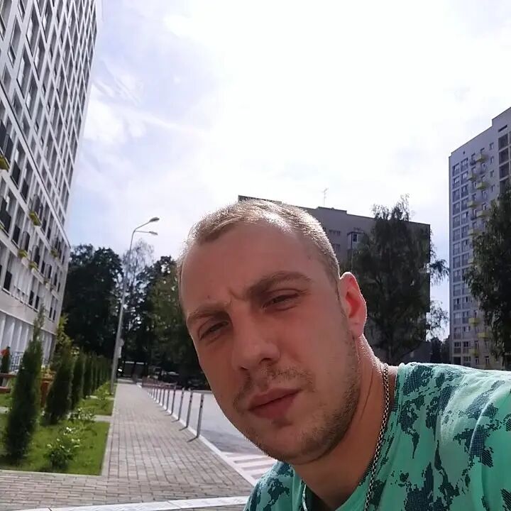  27010758  , 33 ,    
