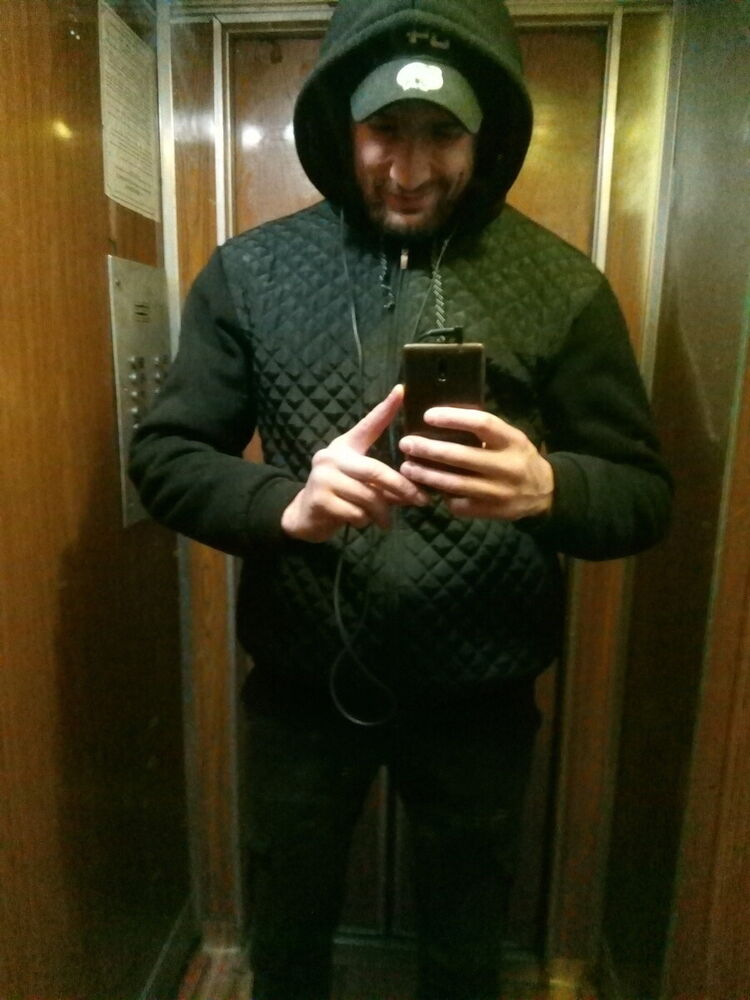  21677988  , 33 ,    