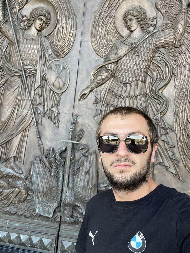  ,   Narek, 34 ,   ,   
