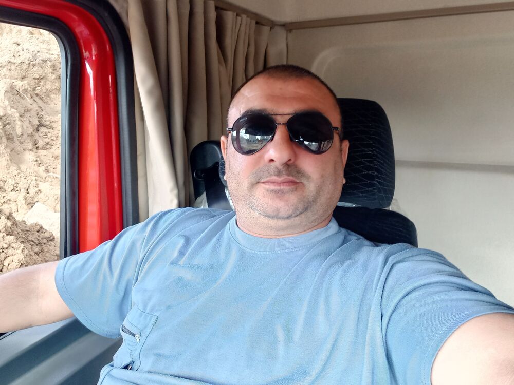  53882878  Yashar, 43 ,    