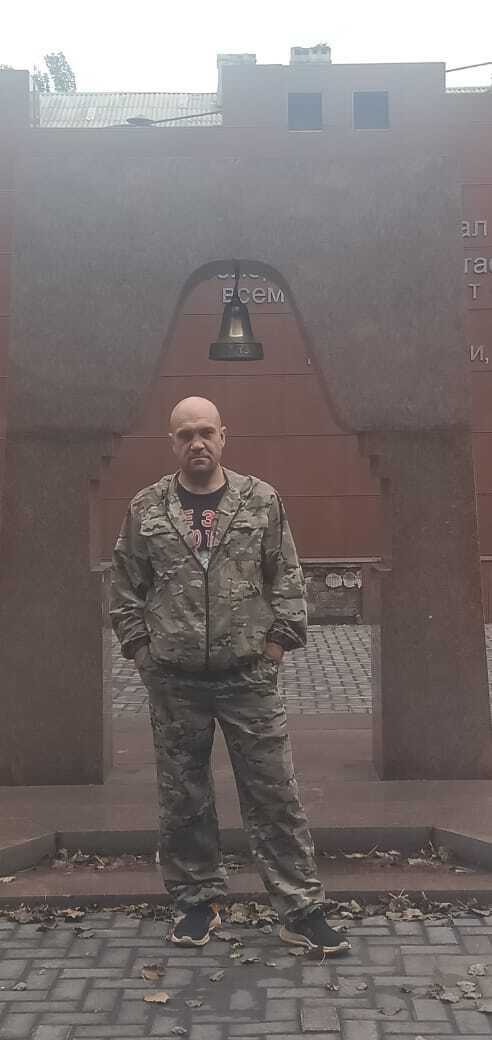  ,   Viktor, 40 ,     , c , 