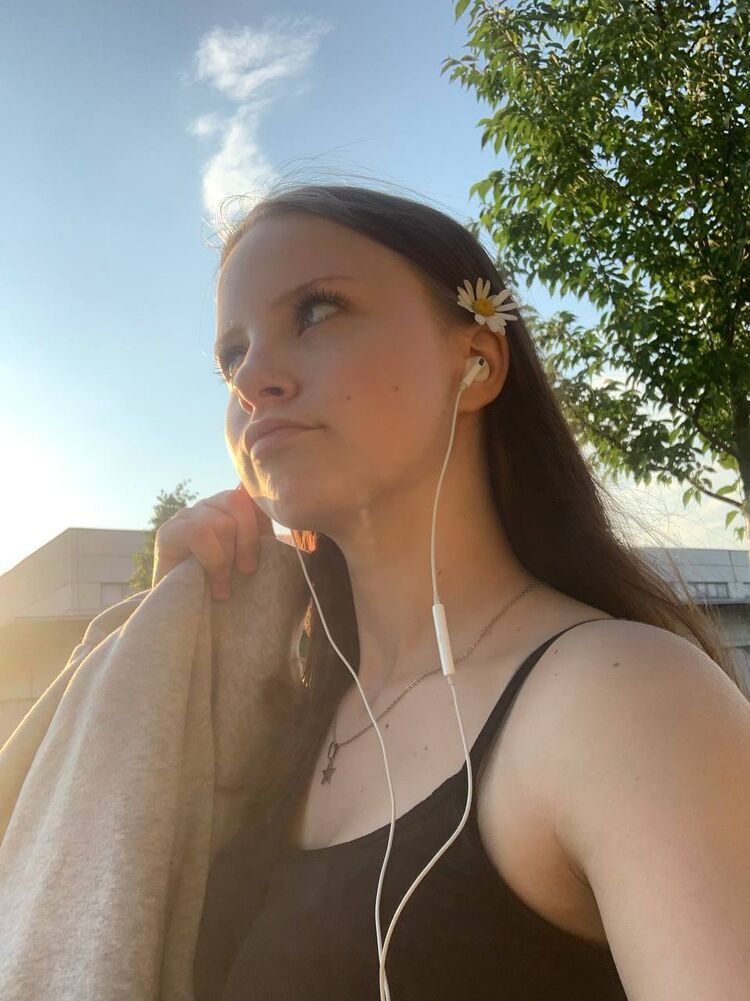  ,   , 24 ,   ,   