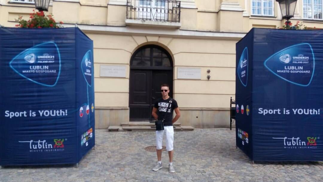 ���� 25254778 ������� Alibaba, 104 ����, ���� ���������� � ��������