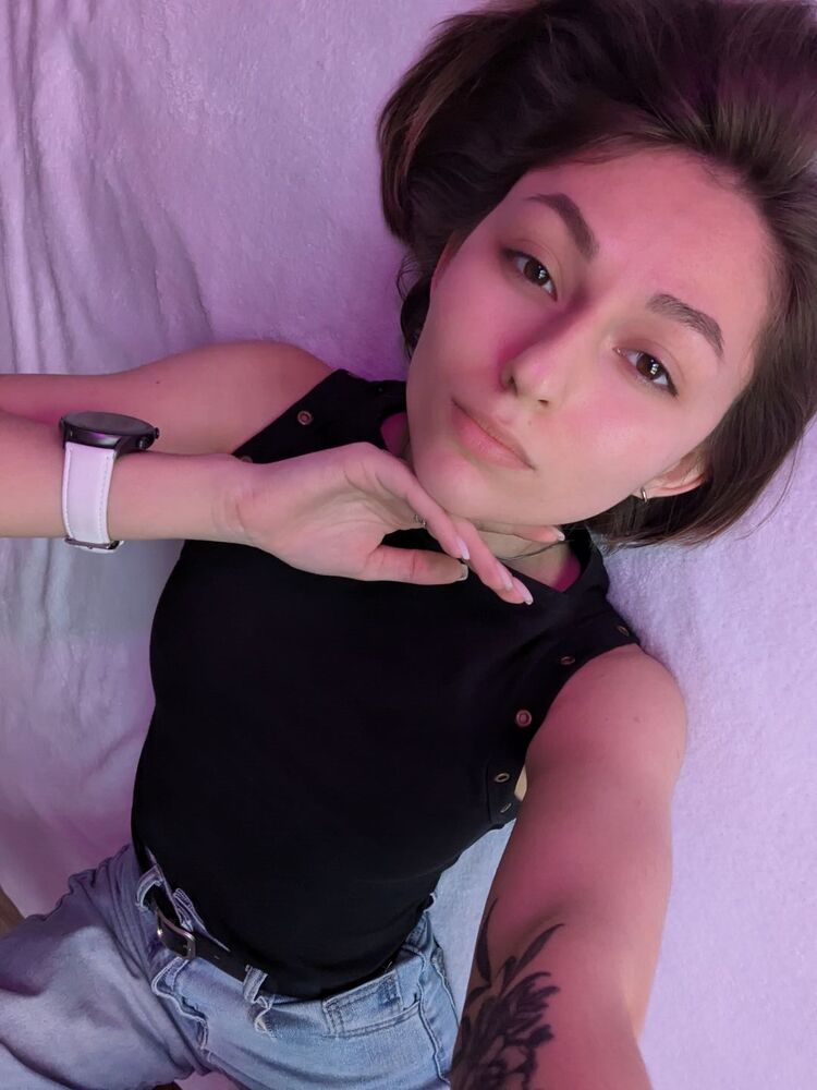  51436328  Viktoria, 22 ,    