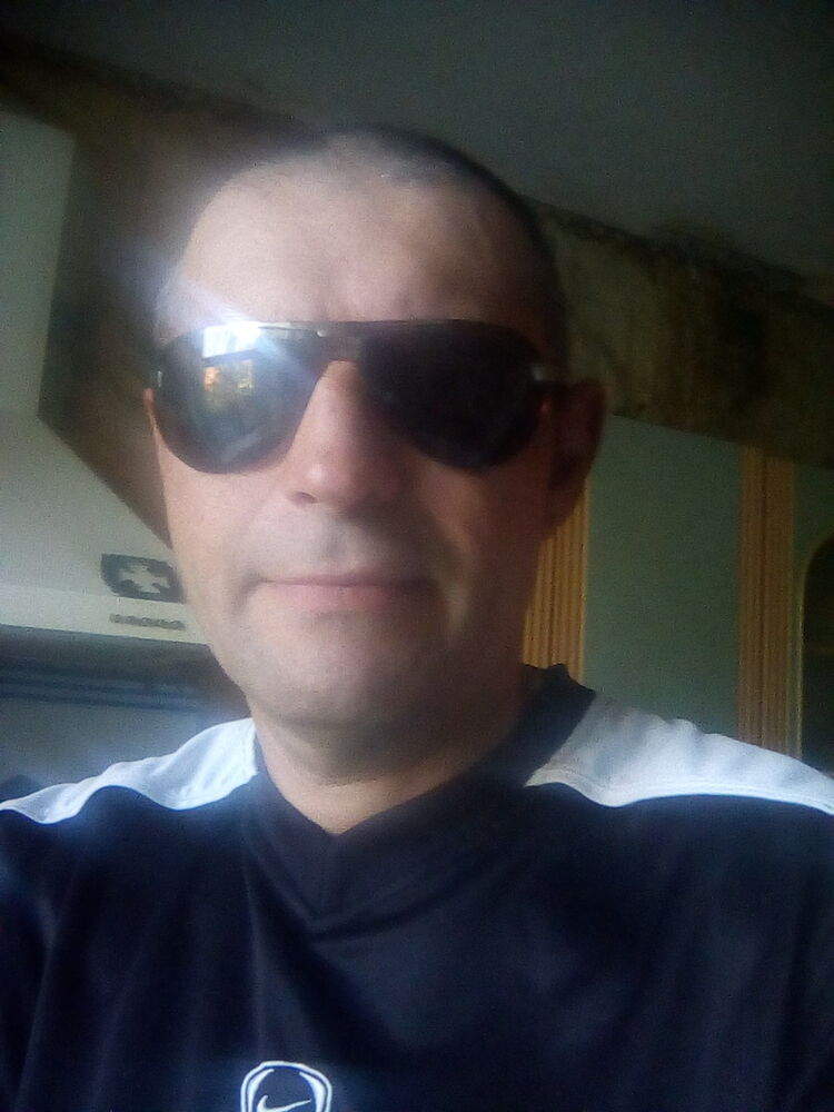  16267408  Serj, 48 ,    