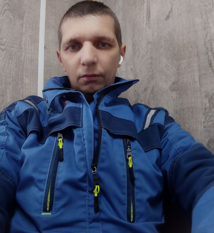  45352048  NIKOLAY, 42 ,    