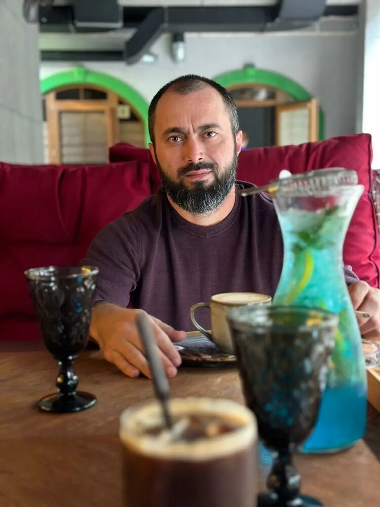  ,   Shamil, 37 ,   ,   