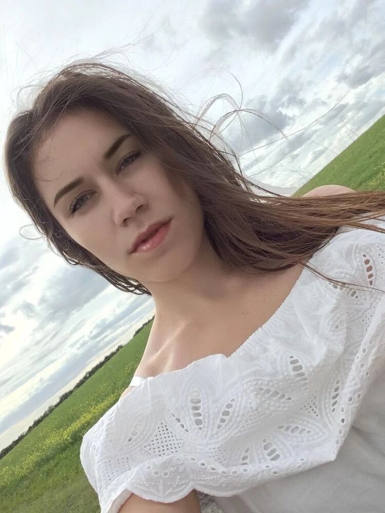  ,   Iriska, 24 ,   