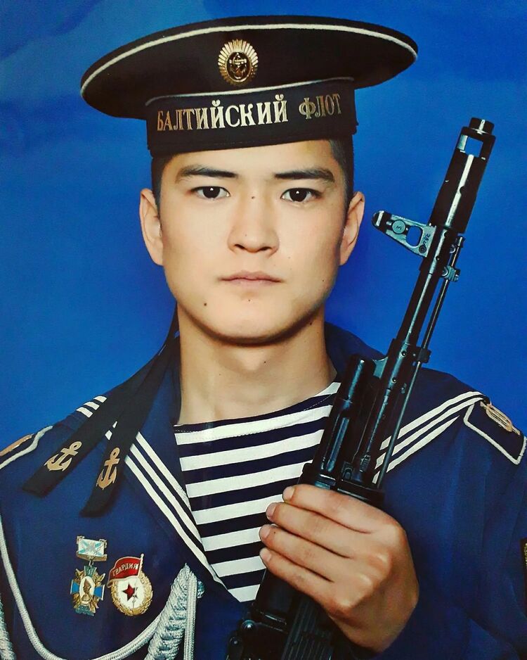  42172158  Vlad, 30 ,    