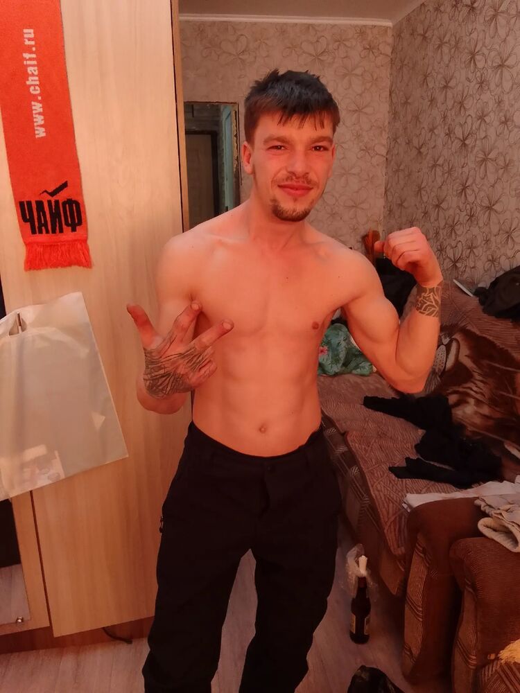  31663678  Vladimir, 27 ,    -