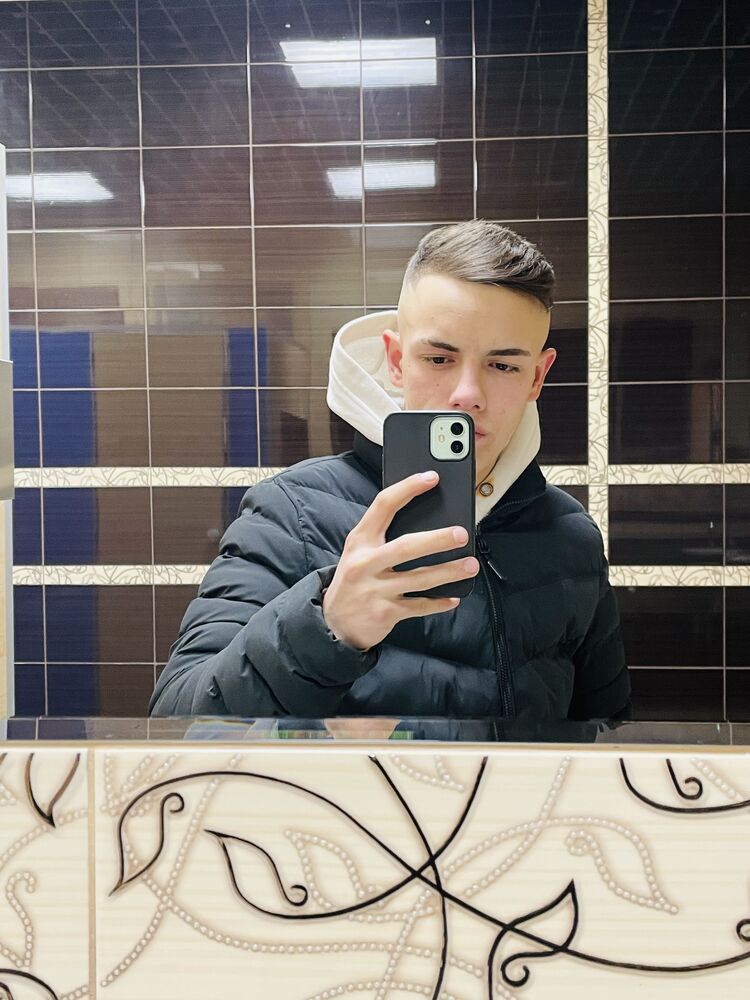  32415058  , 22 ,    