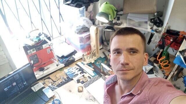  54430909  Anton, 39 ,    -