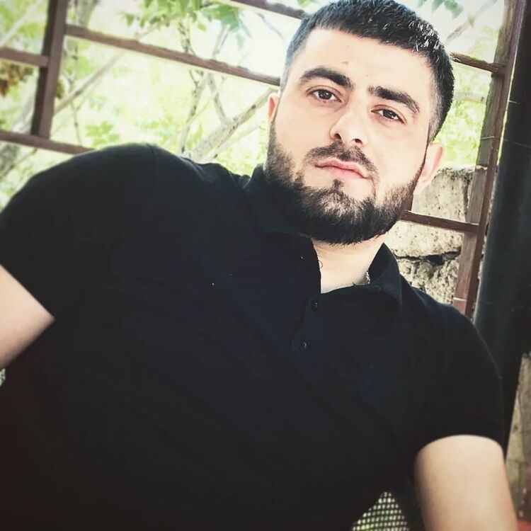  30432958  Umka, 40 ,    