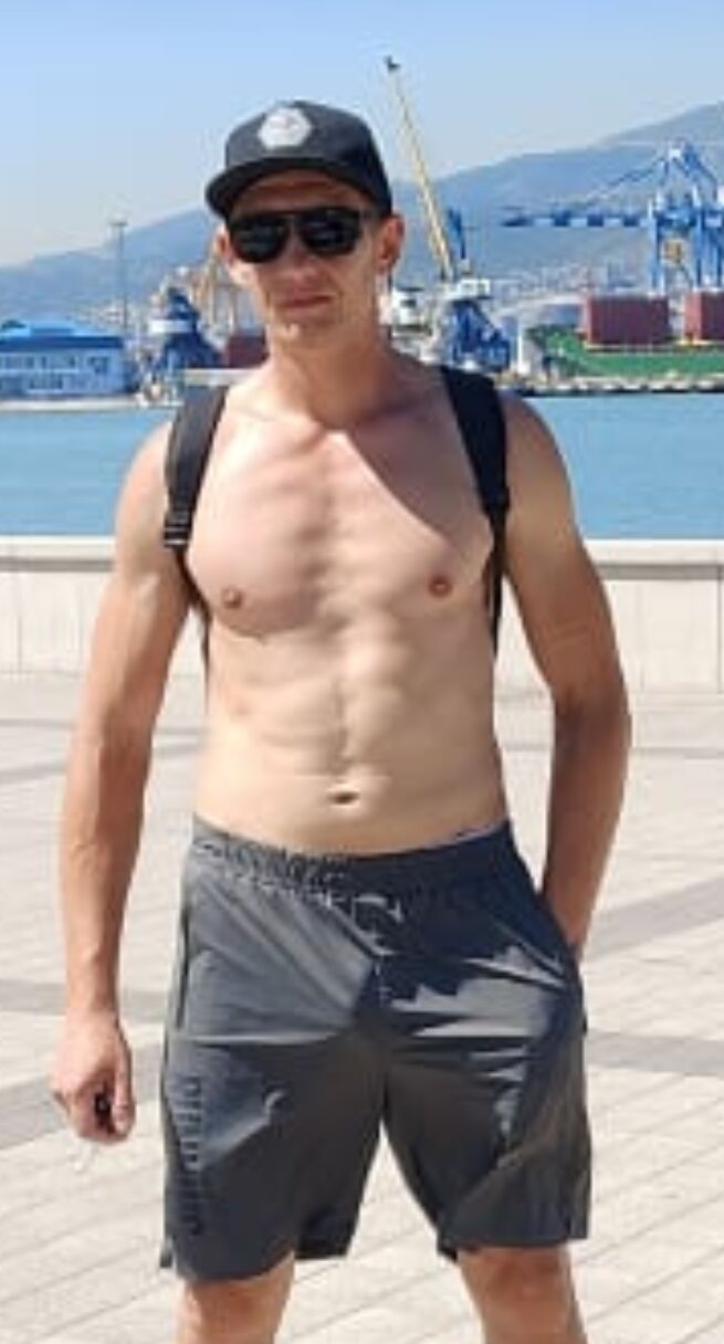  43705538  Vladimir, 41 ,    