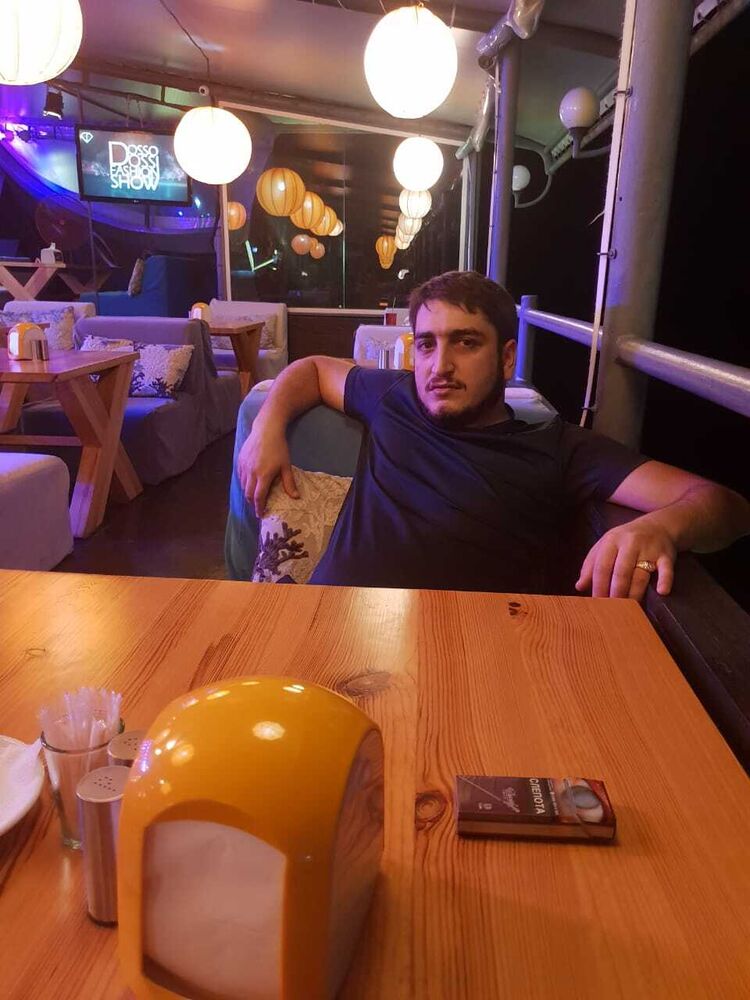  ,   Arman, 33 ,   ,   , c 