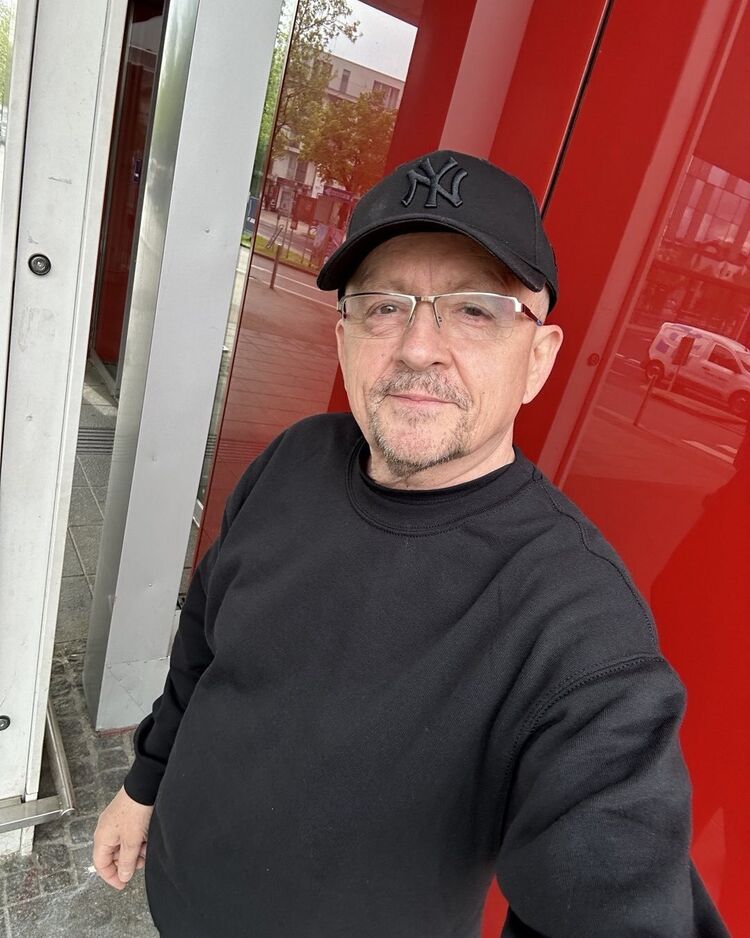 Burswood,   Wayne, 63 ,   ,   