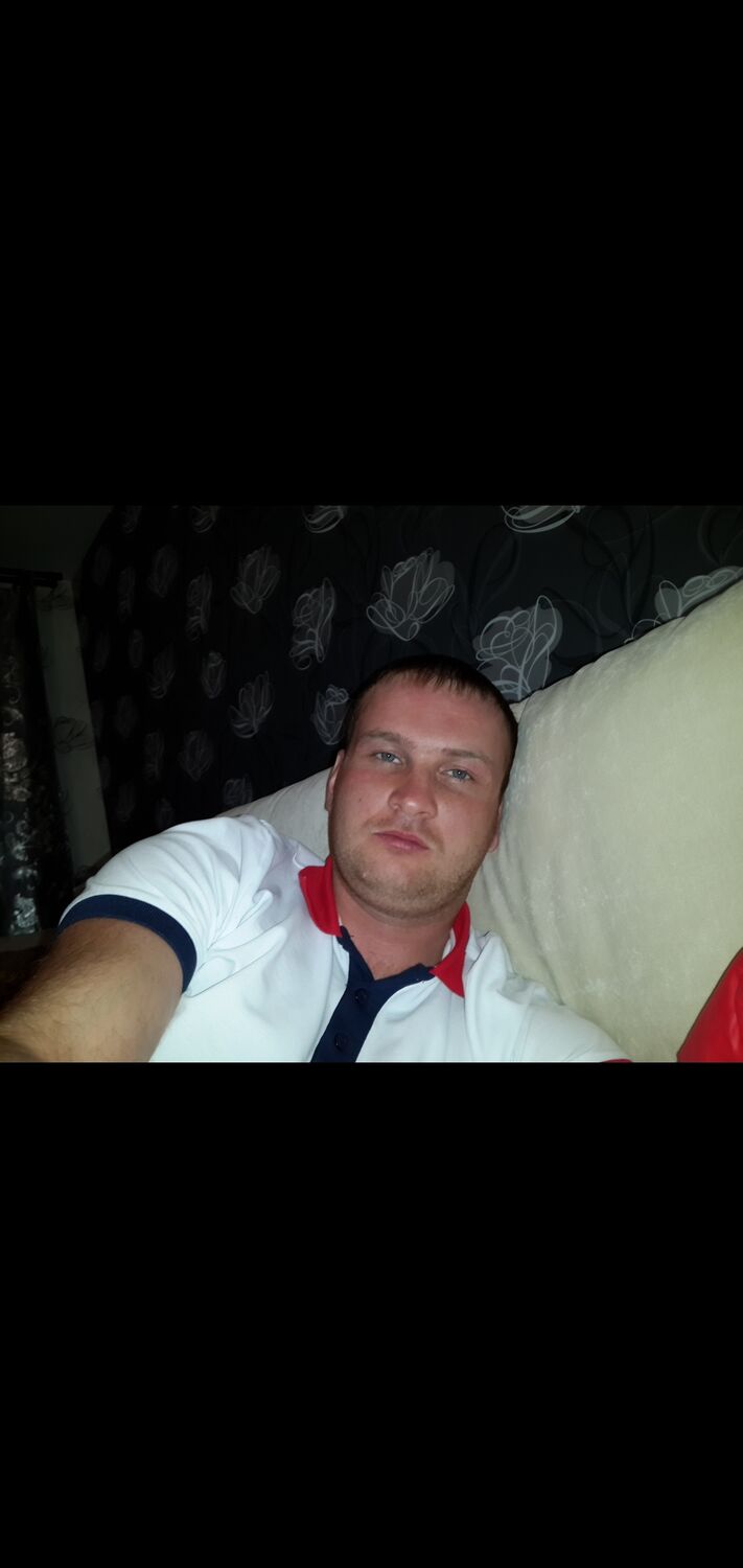  28264598  Den, 37 ,    