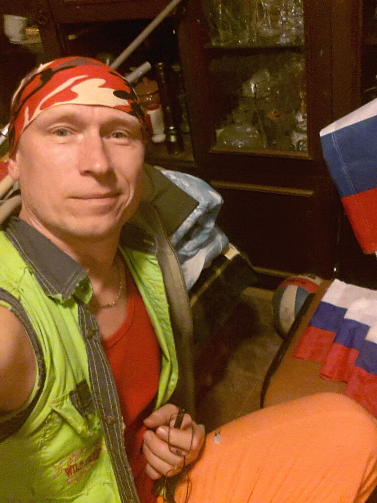  49473778  Yriy, 54 ,    