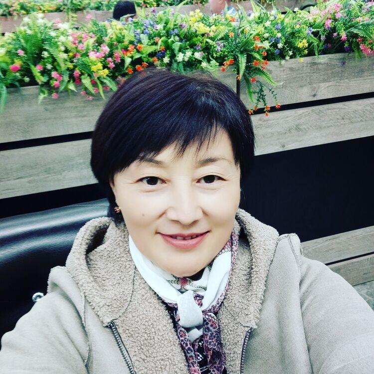  ,   Emma, 44 ,  
