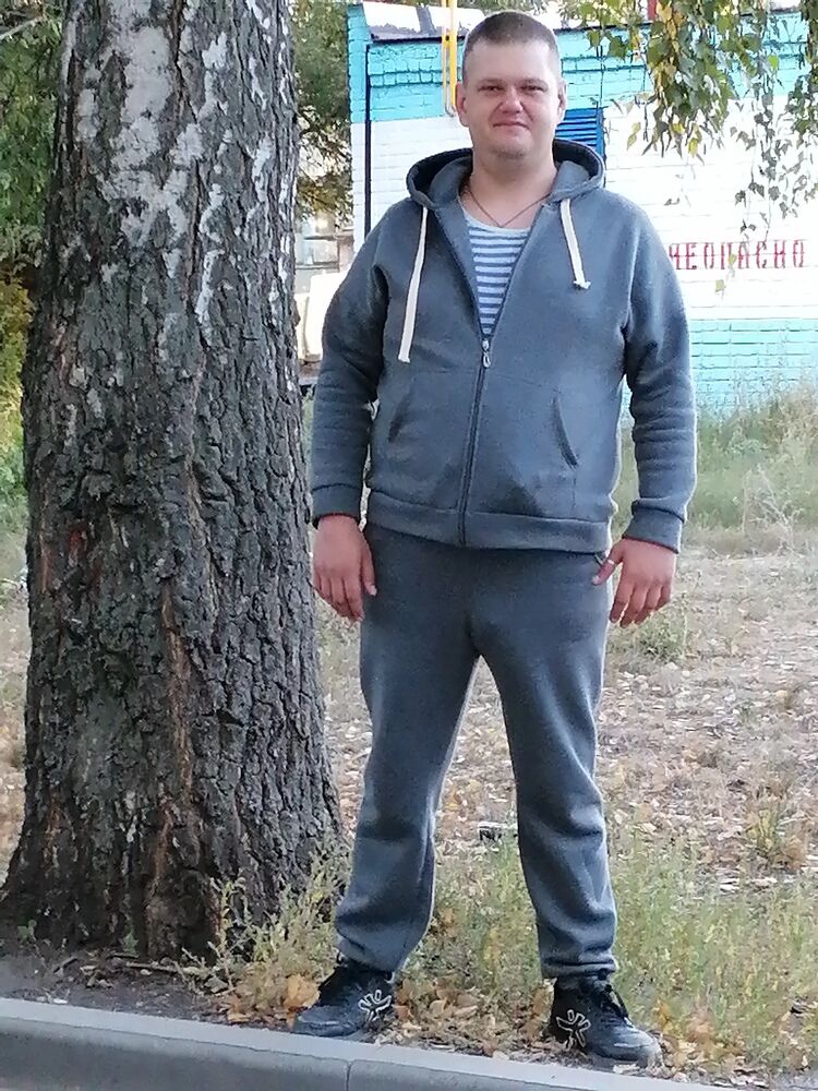  53083698  , 32 ,    