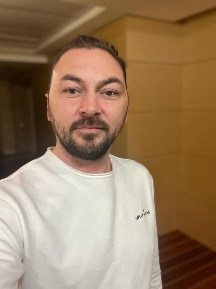  Gobelins,   Anton, 43 ,   ,   