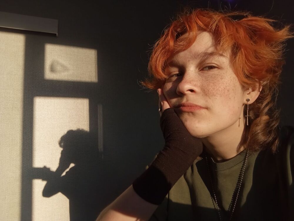 ���� 43643708 ������� Lewis Hill, 19 ���, ���� ���������� � ������������