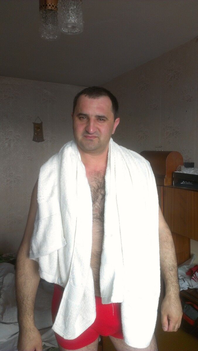  ,   Latif, 46 ,   ,   , c 