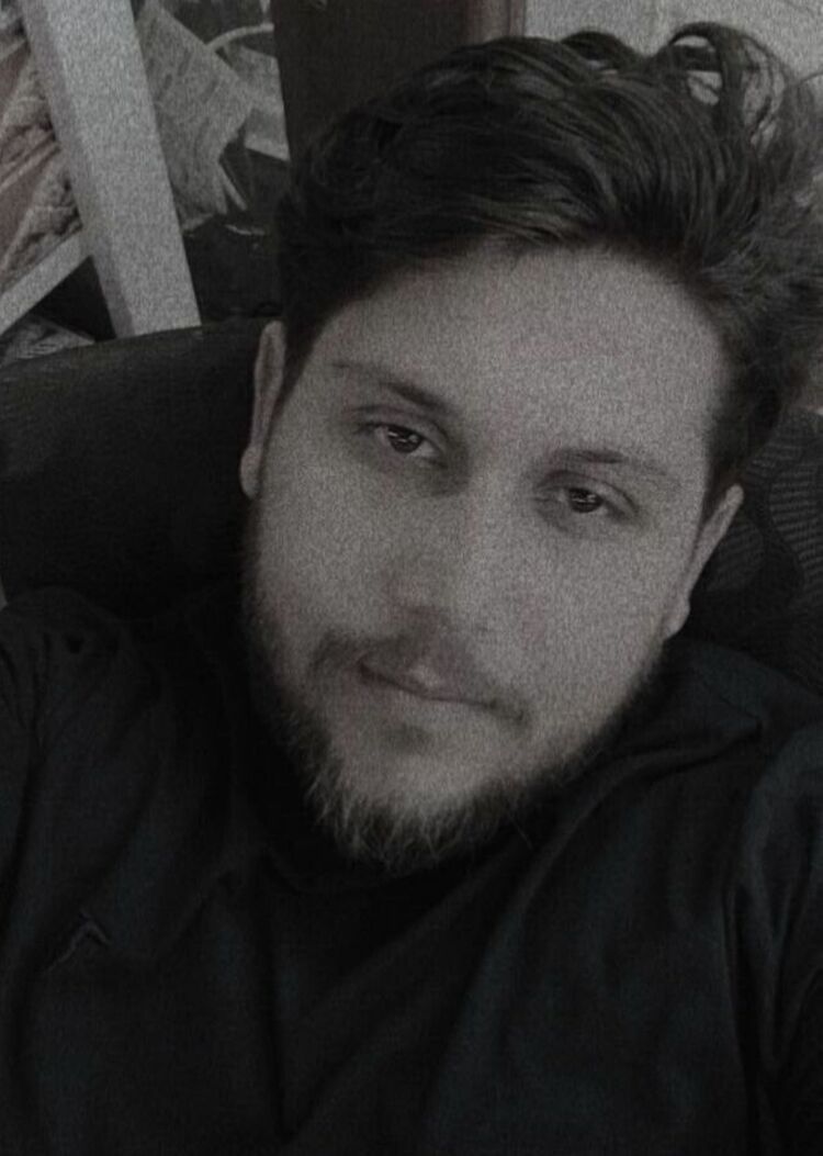  45550418  Ali, 44 ,    