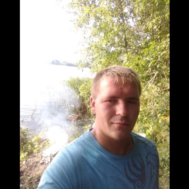  ,   Artem, 32 ,   ,   , c , 