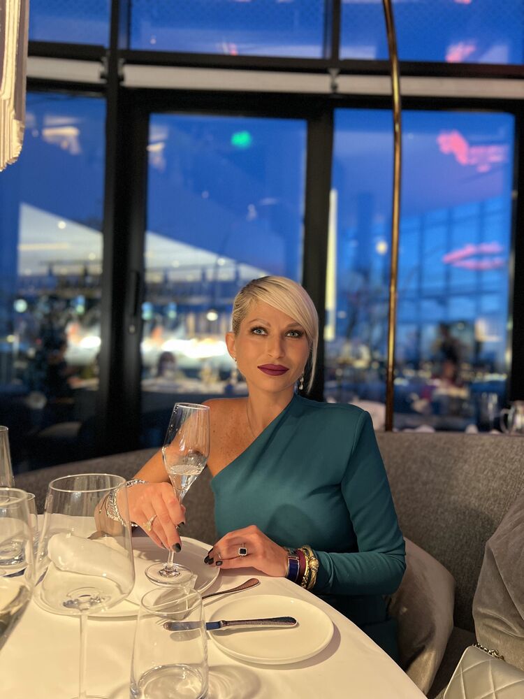  27265918  Maria, 40 ,    