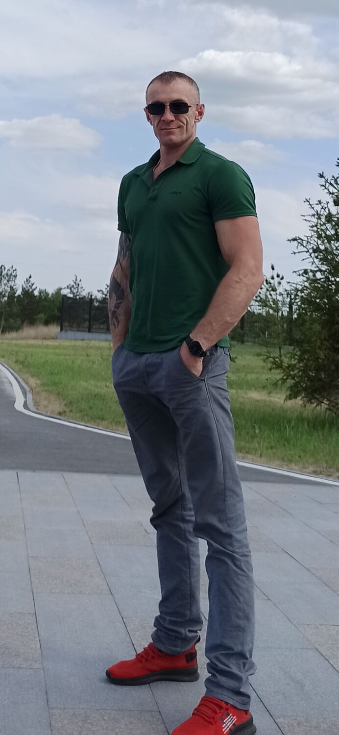  ,   Ivan, 42 ,     , c 
