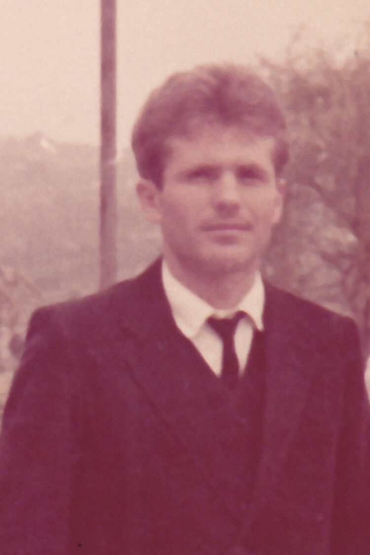  14033138  Ivan, 57 ,    