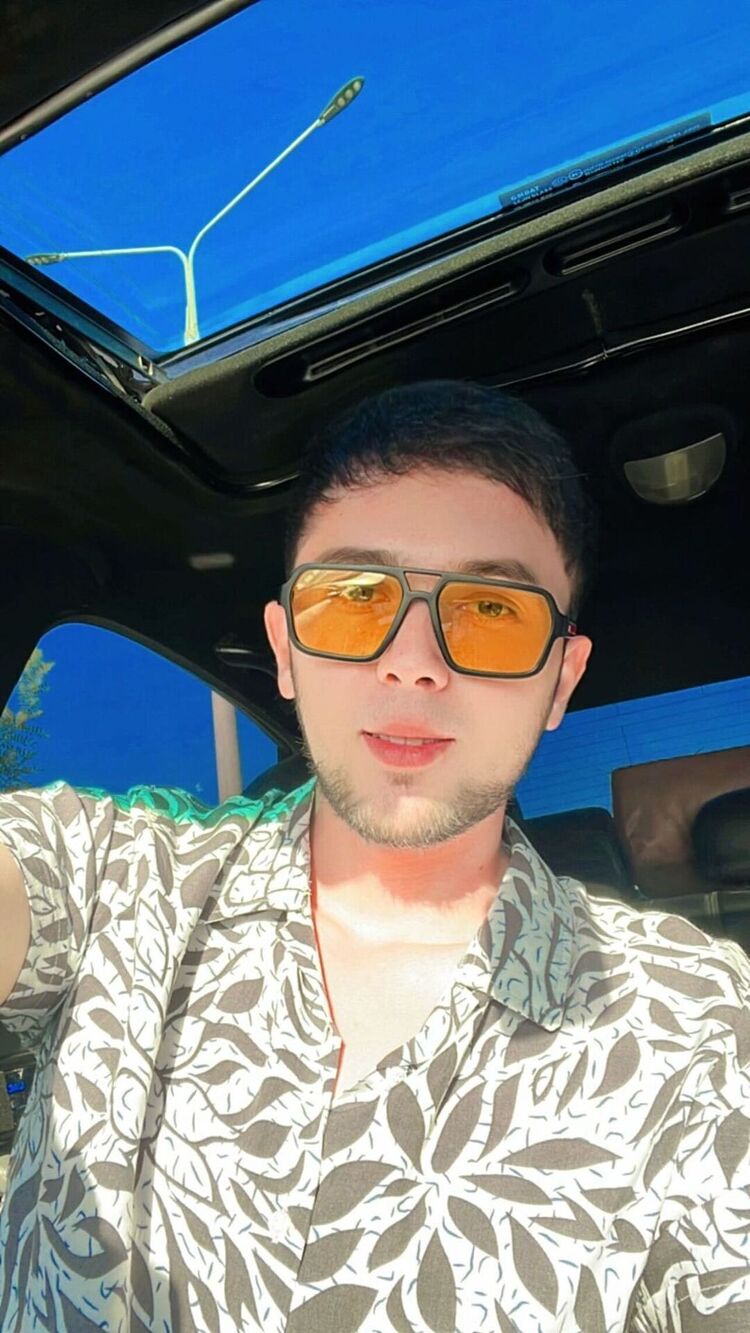  36611308  Doston, 30 ,    