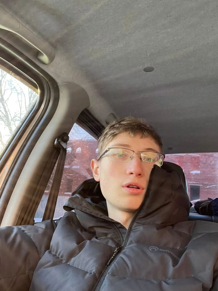  28294418  Egor, 24 ,    