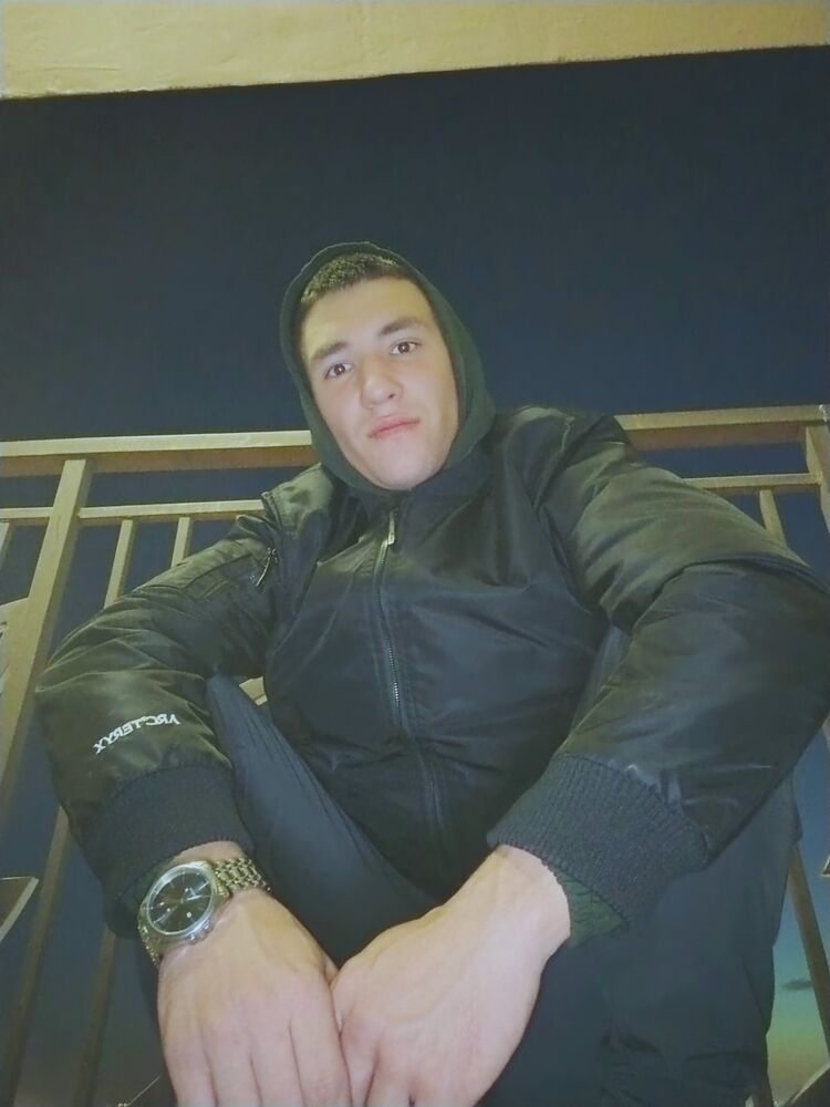  46901818  Ruslan, 25 ,    