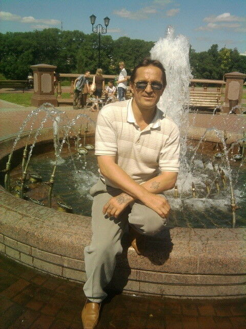  ,   Sergej, 62 ,   