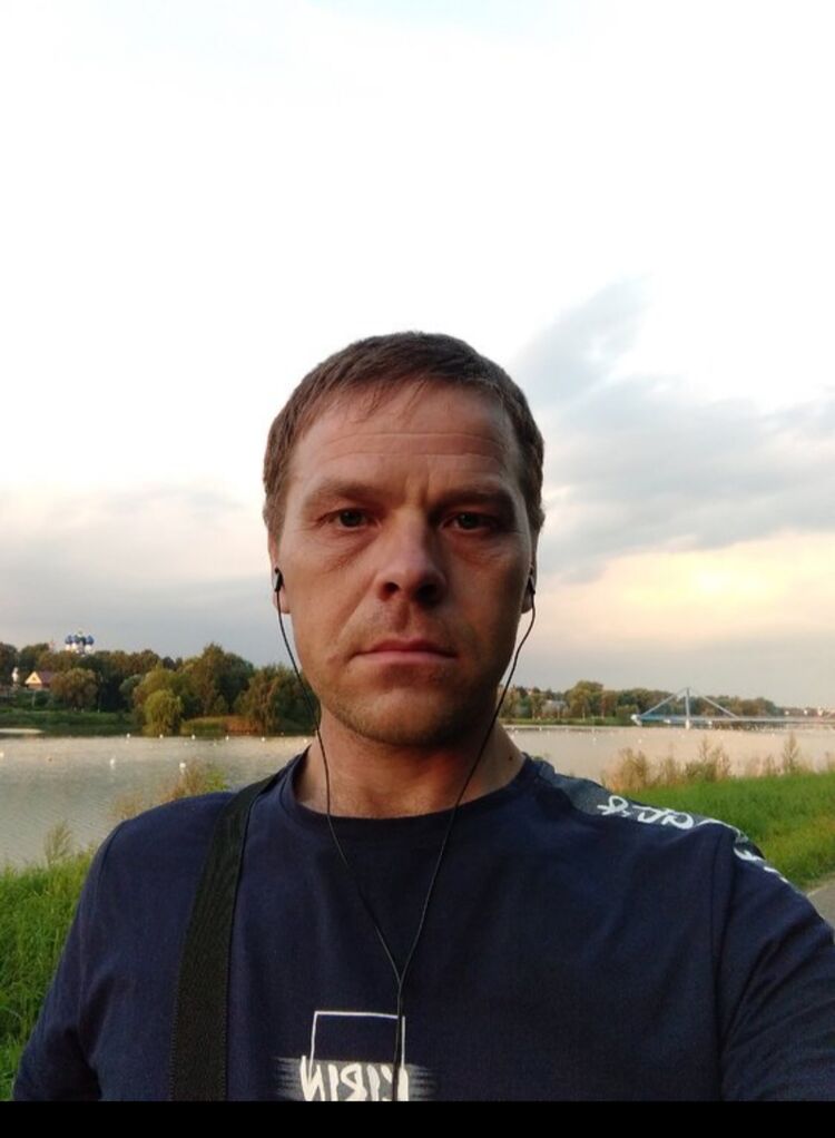  ,   Sergei, 44 ,   ,   , c 