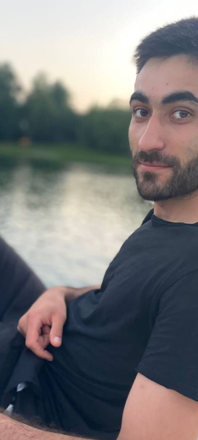  43562988  , 35 ,    -