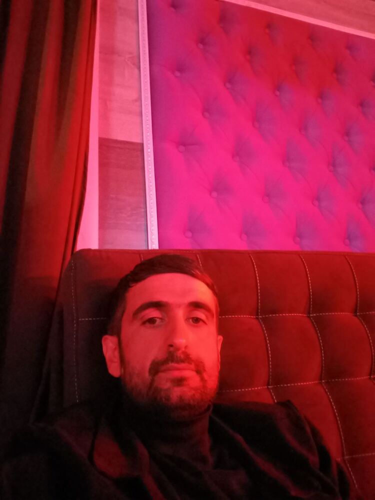  52711398  Amiko, 39 ,    