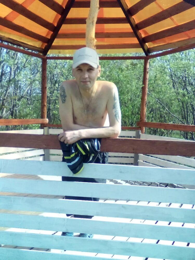  40995808  Sergey, 48 ,    