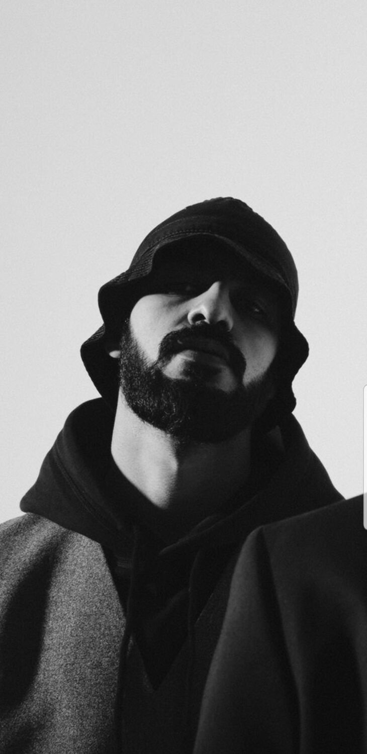  38100758  Hayk, 33 ,    