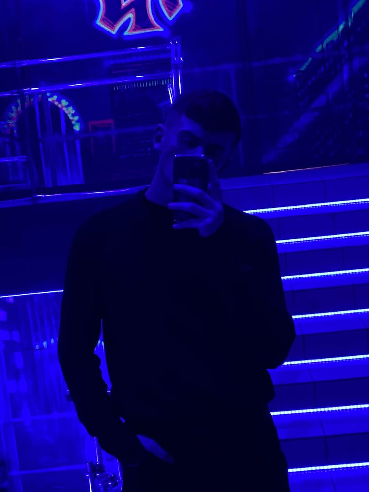  40332478  , 23 ,    -
