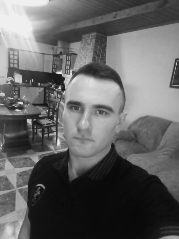  22206958  , 31 ,    