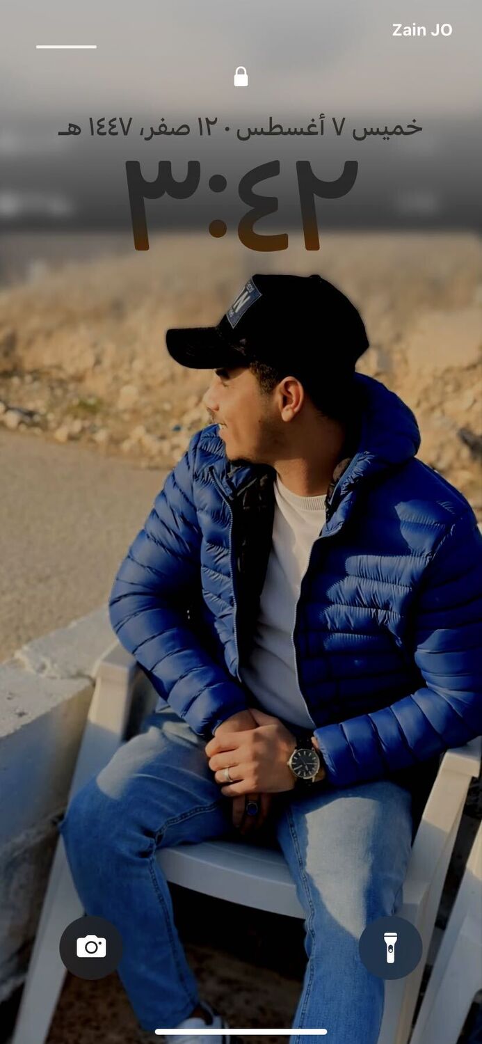  52997268  Najah, 21 ,    