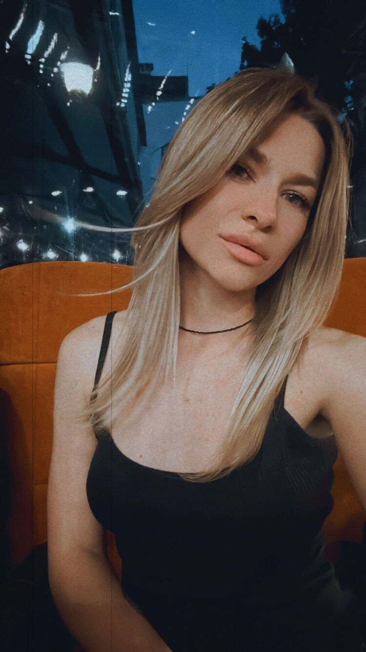  54613088  Kristian, 29 ,    