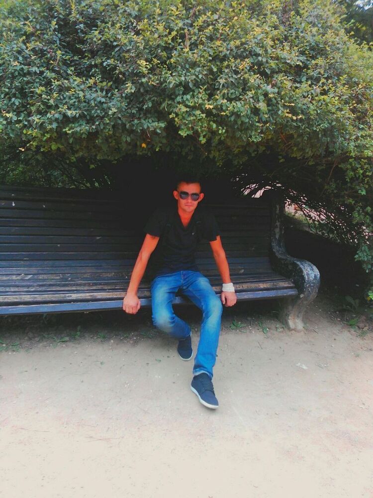   ,   Max, 34 ,   ,   