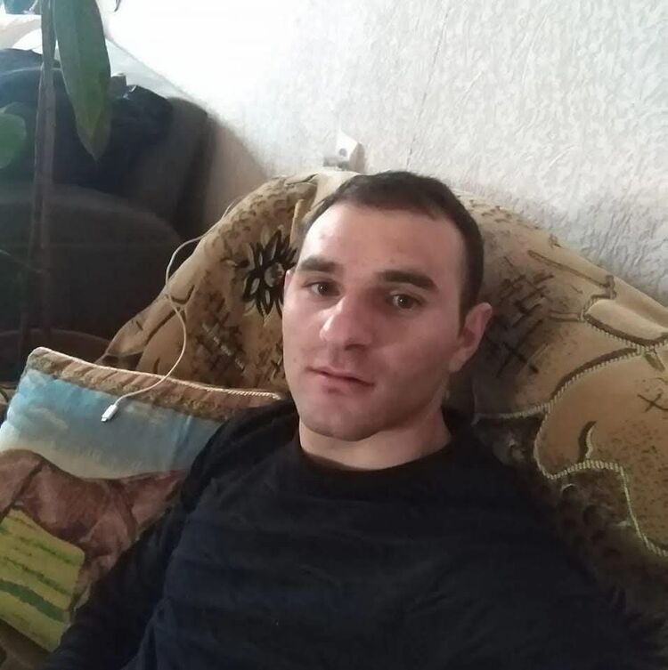  --,   Aron, 29 ,   ,   